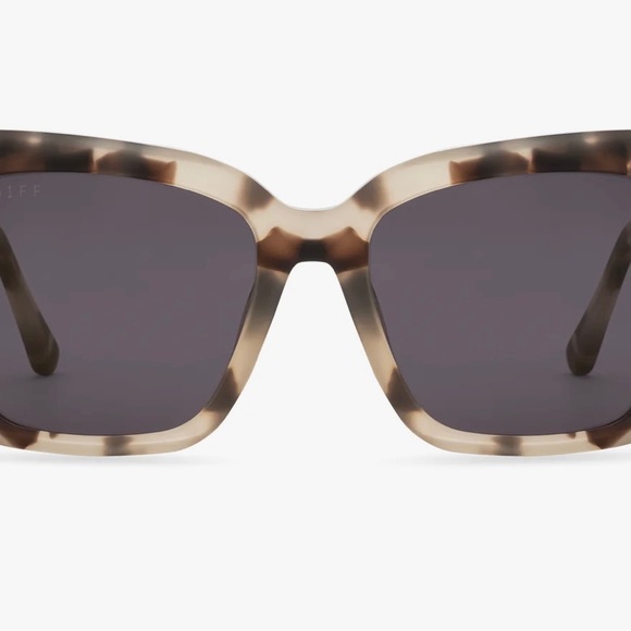 New Diff oversize sunglasses. - Picture 2 of 2